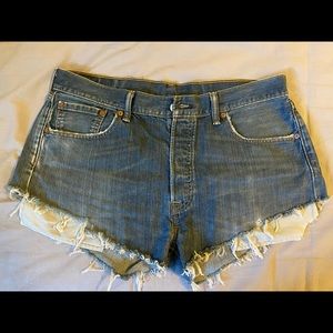 LEVIS 501’s denim shorts